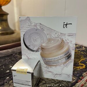 IT Cosmetics Confidence in a Cream Travel Sample Size 0.237 oz